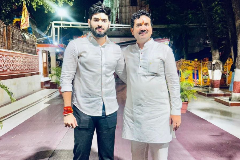 Golu Shukla son Anjanesh Shukla held Nagar Nigam officers meeting mp news (फोटो सोर्स- सोशल मीडिया फेसबुक)