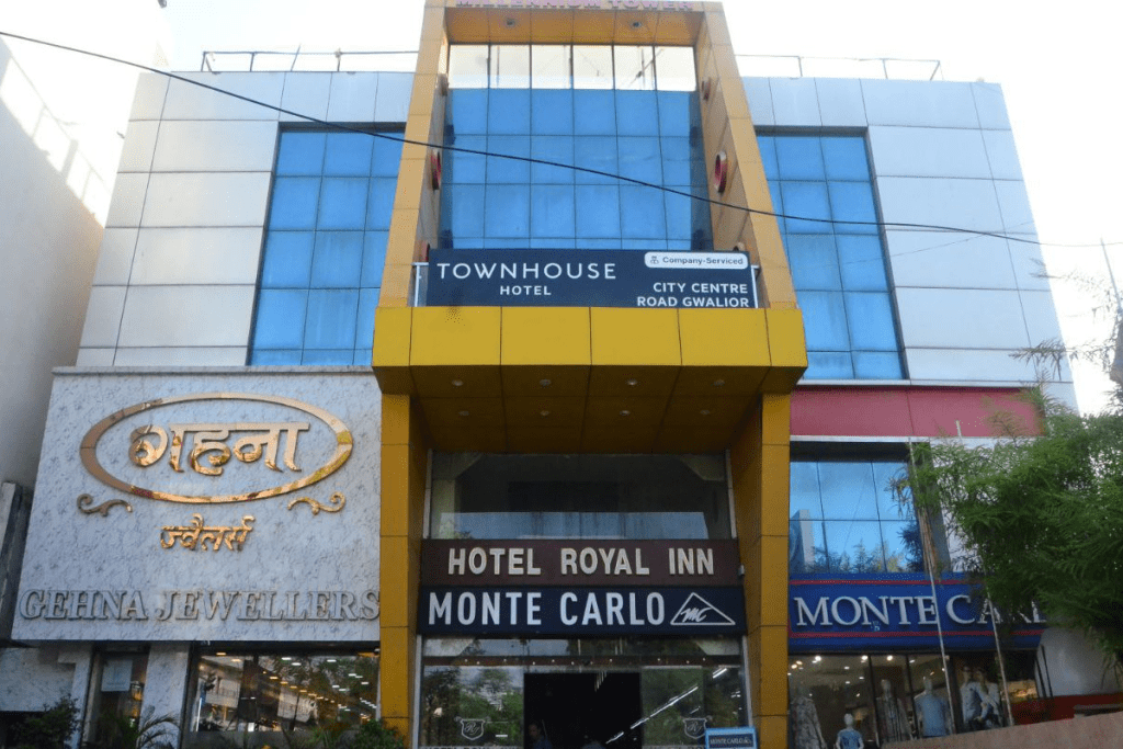 Gwalior hotel lift accident
