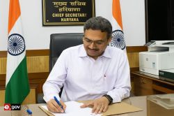 हरियाणा के मुख्य सचिव अनुराग रस्तोगी को सेवा विस्तार, जानें किसे लगा झटका? - image