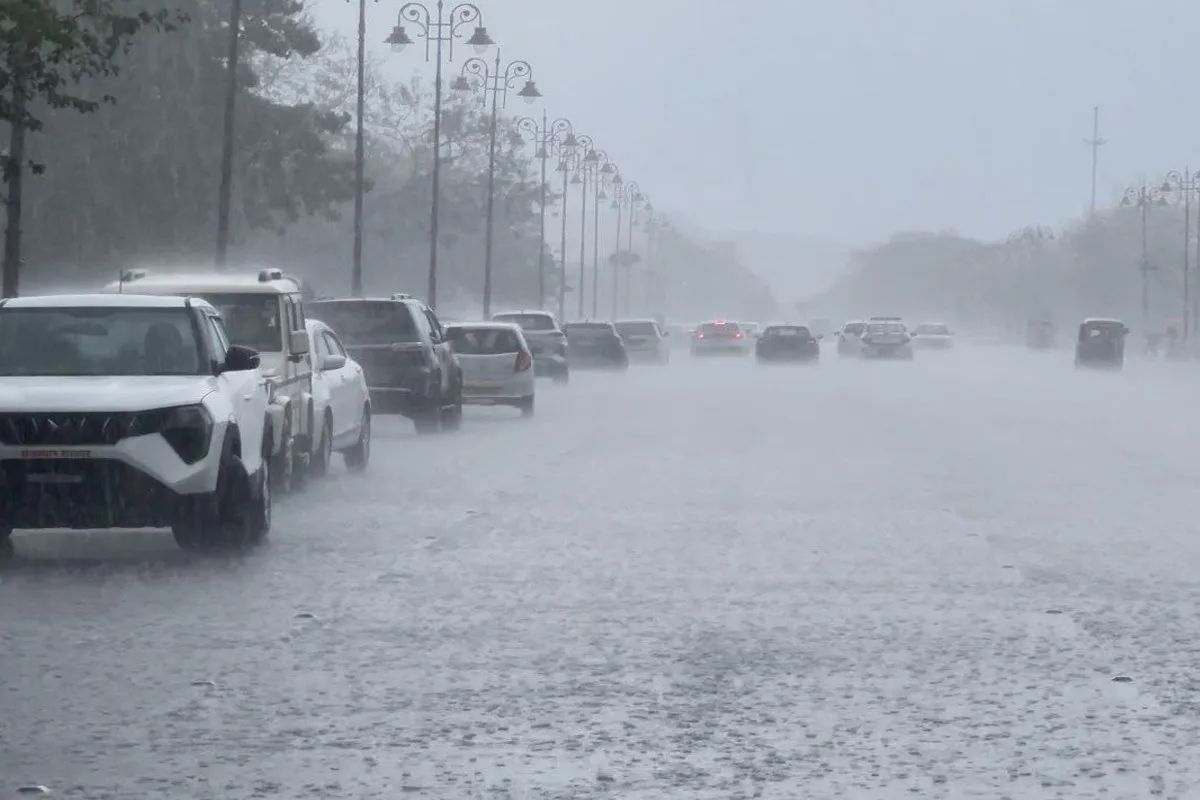 Monsoon 2025: जानें कब तक एक्टिव रहेगा मानसून, IMD ने इन 2 संभागों में दिया भारी
बारिश का ALERT