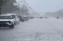 Monsoon 2025: जानें कब तक एक्टिव रहेगा मानसून, IMD ने इन 2 संभागों में दिया भारी
बारिश का ALERT - image