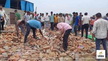 How did fire break out in Amroha firecracker factory