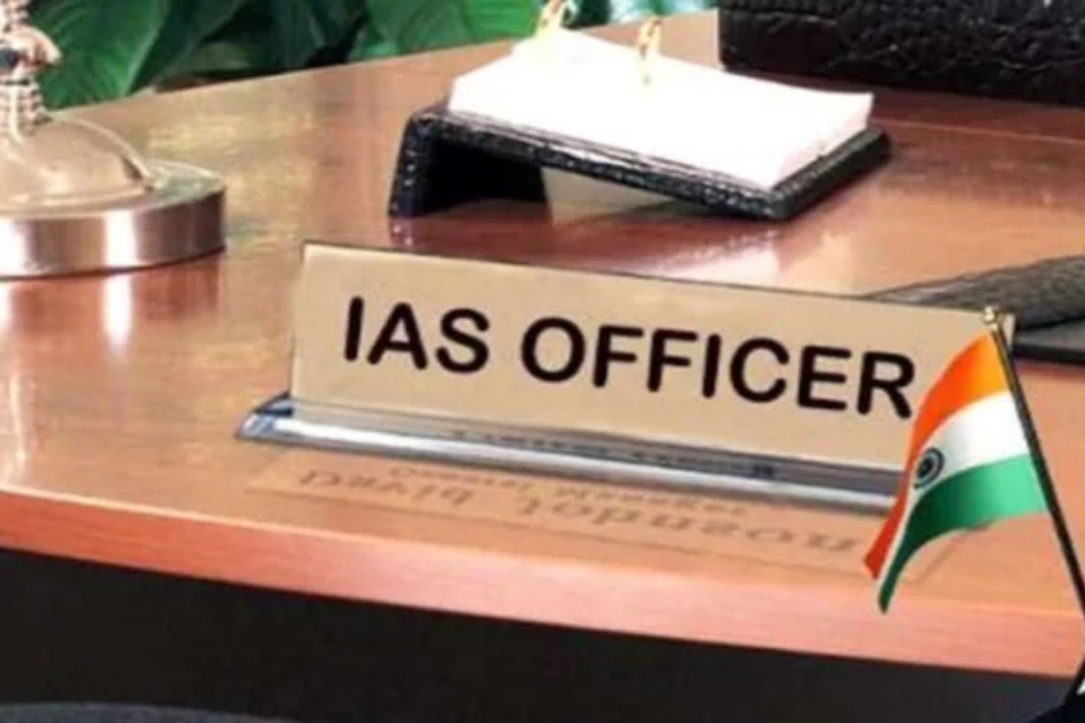 IAS Transfer: CG में IAS अफसरों का तबादला, नम्रता जैन को रायपुर अपर कलेक्टर की जिम्मेदारी, देखें नाम..