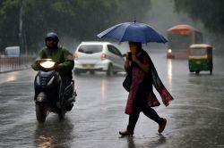 मॉनसून पर बड़ा अपडेट! IMD ने दो जून तक जारी किया अतिभारी बारिश का अलर्ट, दिल्ली
में क्या? - image