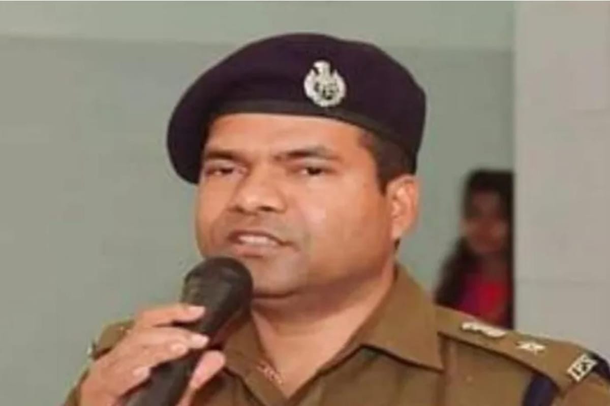 देवरिया में व्यापक पैमाने पर SP ने किया फेरबदल, कार्यों में लापरवाही पर होगी
कड़ी कारवाई