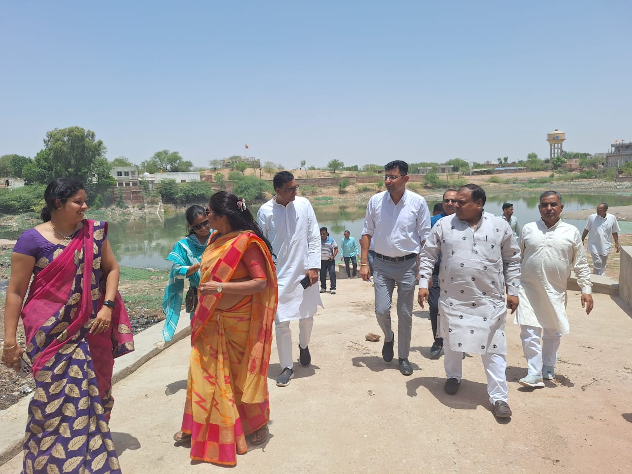 Nagaur patrika…प्रतापसागर तालाब पहुंचे एसडीएम व संस्था प्रतिनिधि…VIDEO