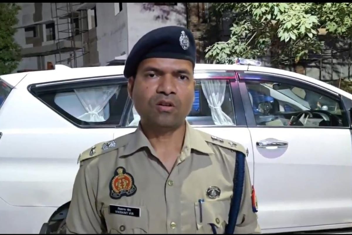 दिन में 25 हजार का इनाम घोषित, देर रात पुलिस एनकाउंटर में गिरफ्तार…पेशी के समय
फरार हो गया था शिवा बांसफोर
