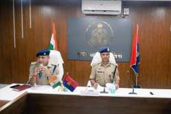 महराजगंज पहुंचे DIG एस. चन्नप्पा, थाना स्तर पर निगरानी बढ़ाने का दिए सख्त
निर्देश - image