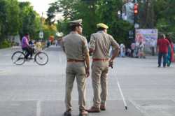 यूपी में ट्रेनी सिपाही इस्तीफा लेकर पहुंचा SP ऑफिस, बोला…नहीं करनी नौकरी, बात
सुनते ही PRO के उड़े होश - image