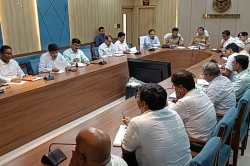 धार्मिक परंपरा और आस्था को सम्मान दें, परंपरा के विरुद्ध कोई कार्य न हो….वीडियो
कांफ्रेंसिंग में जिले के अधिकारियों को CM ने दिया निर्देश - image