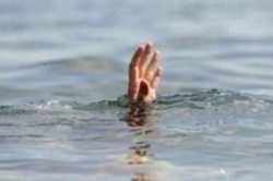 रील बनाने के चक्कर में राप्ती के तेज बहाव में डूबा किशोर, सुबह से तलाशी अभियान
जारी - image