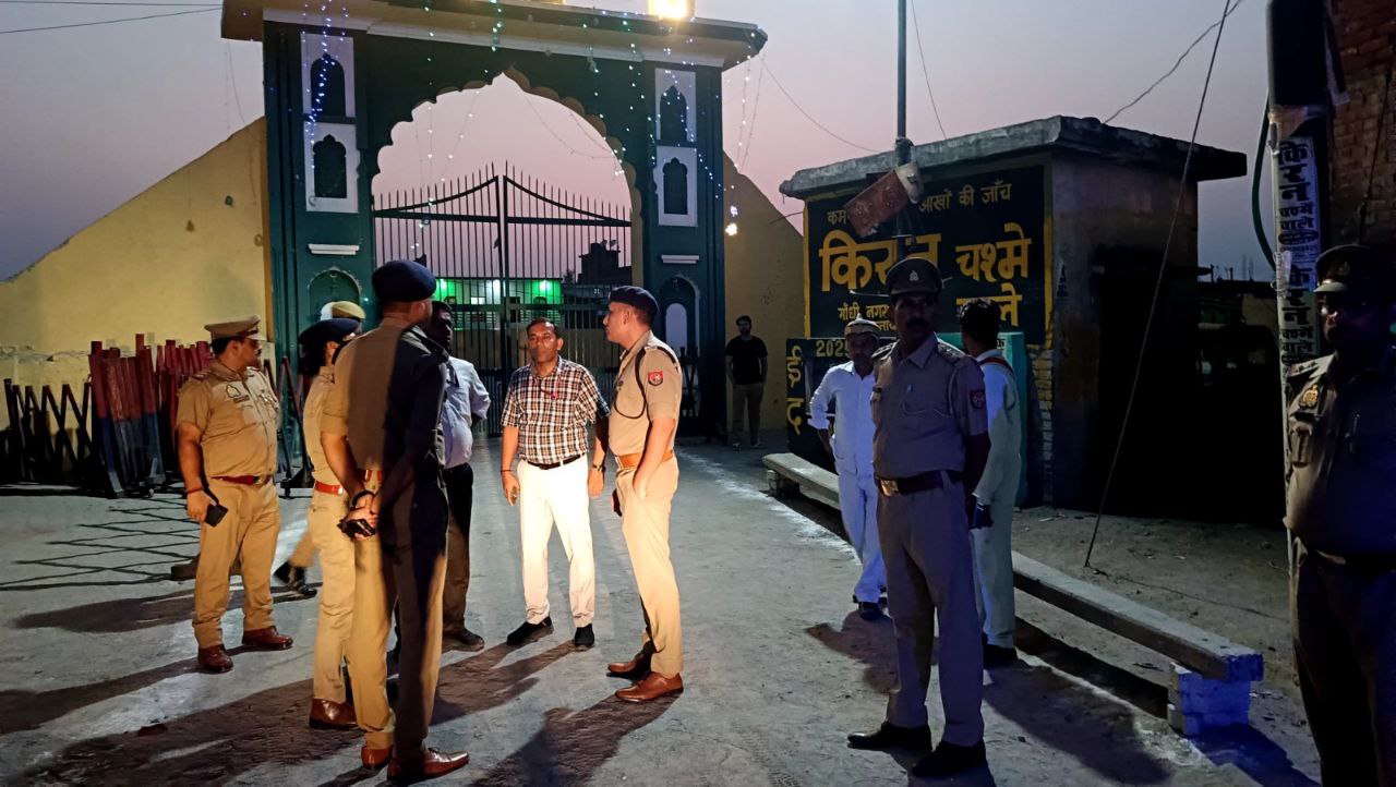 ईद उल अजहा देर रात पहुंचे पुलिस अधीक्षक ईदगाह पत्थर कॉलोनी आज का किया निरीक्षण