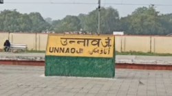 कानपुर-लखनऊ मेमू ट्रेन: 18 की जगह दो ट्रेनों का संचालन, सड़क मार्ग से यात्रा
करना दैनिक यात्रियों के लिए जानलेवा - image