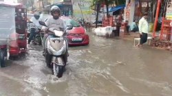 आईएमडी का नया अपडेट: आज से इन क्षेत्रों के लिए येलो अलर्ट जारी, आंधी तूफान के
साथ होगी बारिश - image