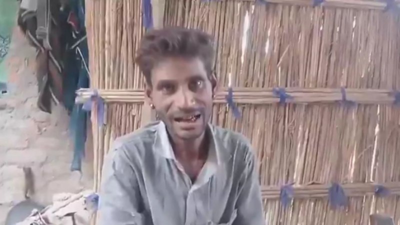 घटना की जानकारी देता रोहित (फोटो सोर्स- वीडियो ग्रैब)