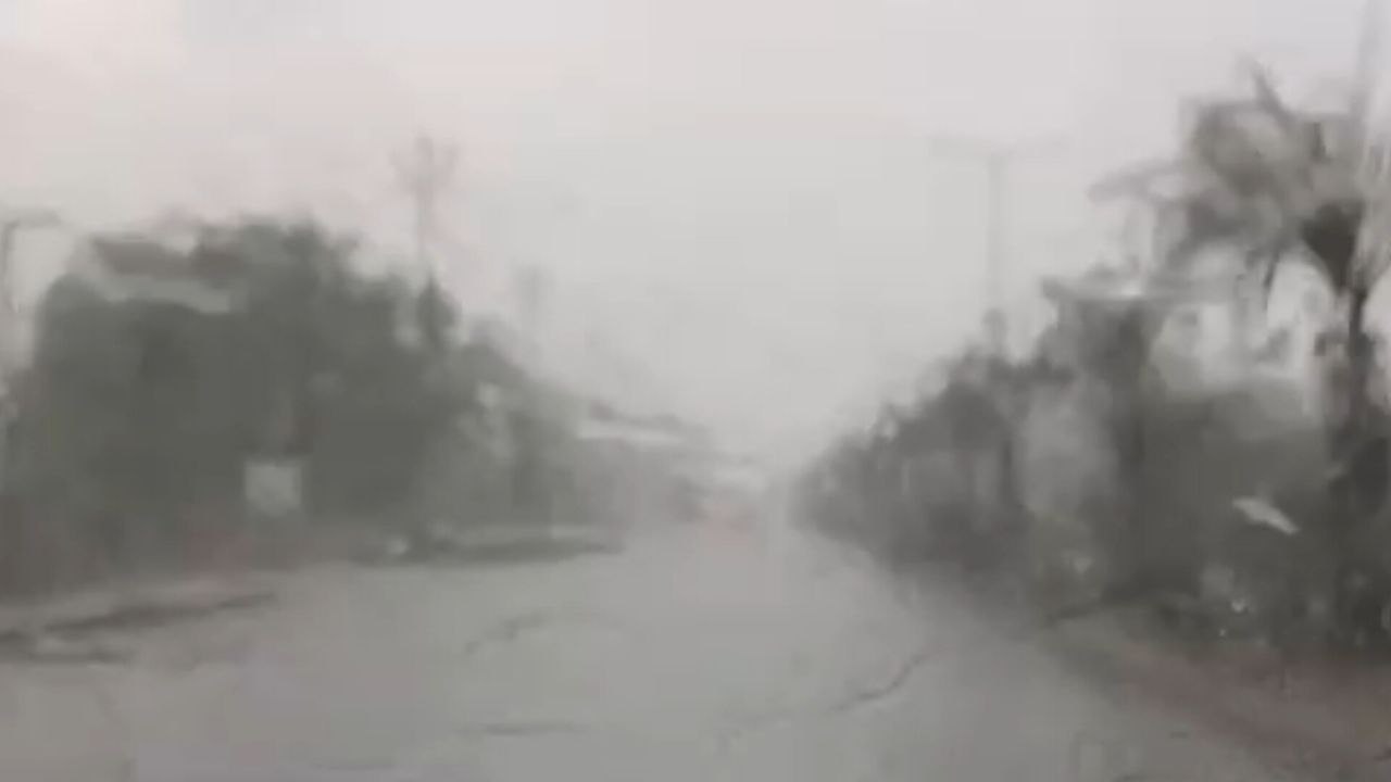 Heavy rain warning: 24 से 48 घंटे बाद इन जिलों में होगी मूसलाधार बारिश, आकाशीय
बिजली गिरने की संभावना