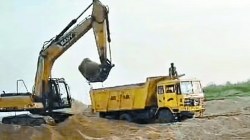 अवैध रेत खनन धड़ल्ले से जारी, खनिज विभाग को अवैध खनन की नहीं जानकारी - image