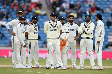 Shubman Gill with team India Players