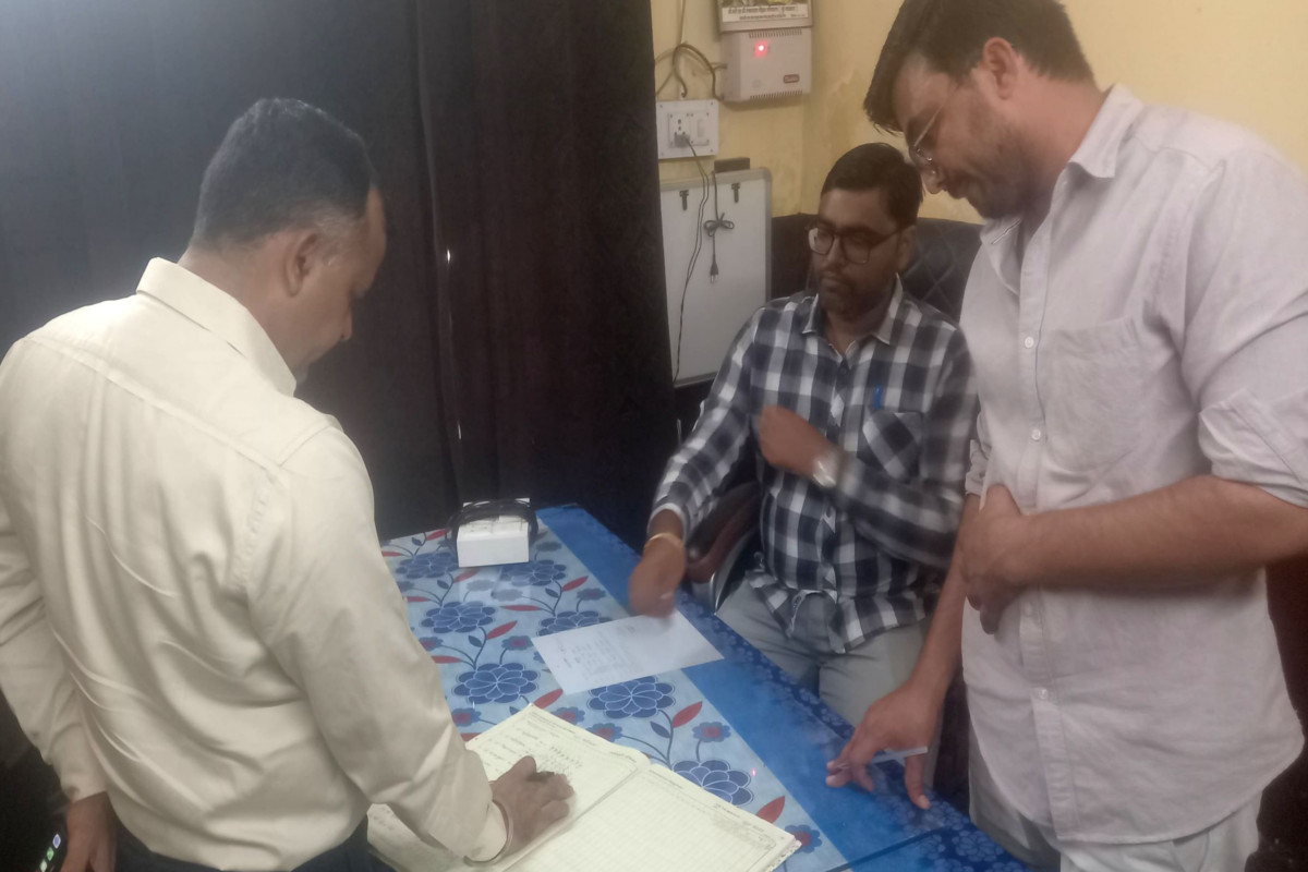 Jaisalmer News: एसडीएम ने किया औचक निरीक्षण, अनुपस्थित 13 कार्मिकों को नोटिस