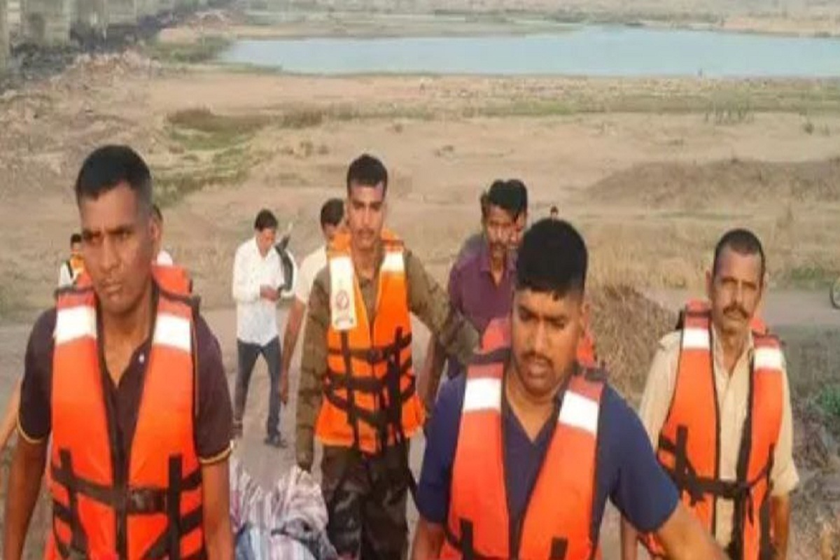 CG News: 22 घंटे बाद मिला बहादुर पिता का शव, बेटा-बेटी को बचाया, लेकिन खुद डूब
गया