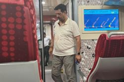 वंदे भारत ट्रेन में यात्री पर हमला, नाक फ्रैक्चर, भाजपा विधायक के समर्थकों पर
आरोप - image