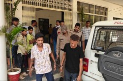 व्यापारी के साथ राहुल बिहारी के गुर्गों ने पिस्टल-चाकू की नोंक पर थी लूटपाट, तीन
गिरफ्तार - image