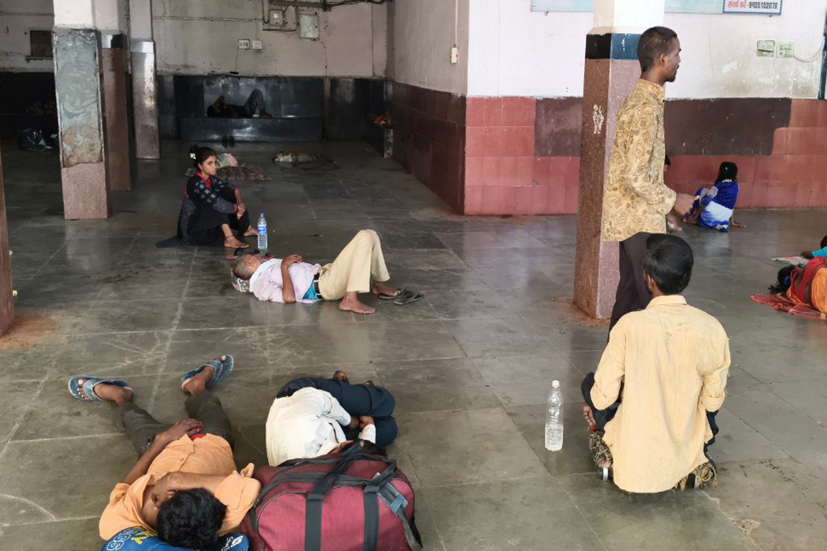 जंक्शन पर सफाई और सुरक्षा फेल, यात्रियों की सुविधा से ‘मुंह मोड़ रहा रेलवे’
