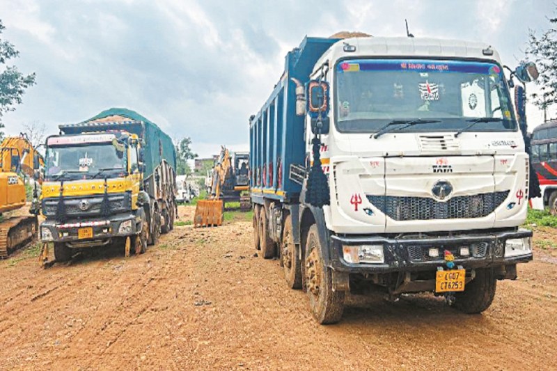 अवैध रेत परिवहन करने पर 2 हाइवा वाहन जब्त (Photo source- Patrika)