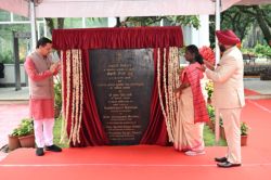 देहरादून में राष्ट्रपति मुर्मू का विशेष दौरा, दिव्यांगजनों के सशक्तीकरण पर दिया
जोर - image