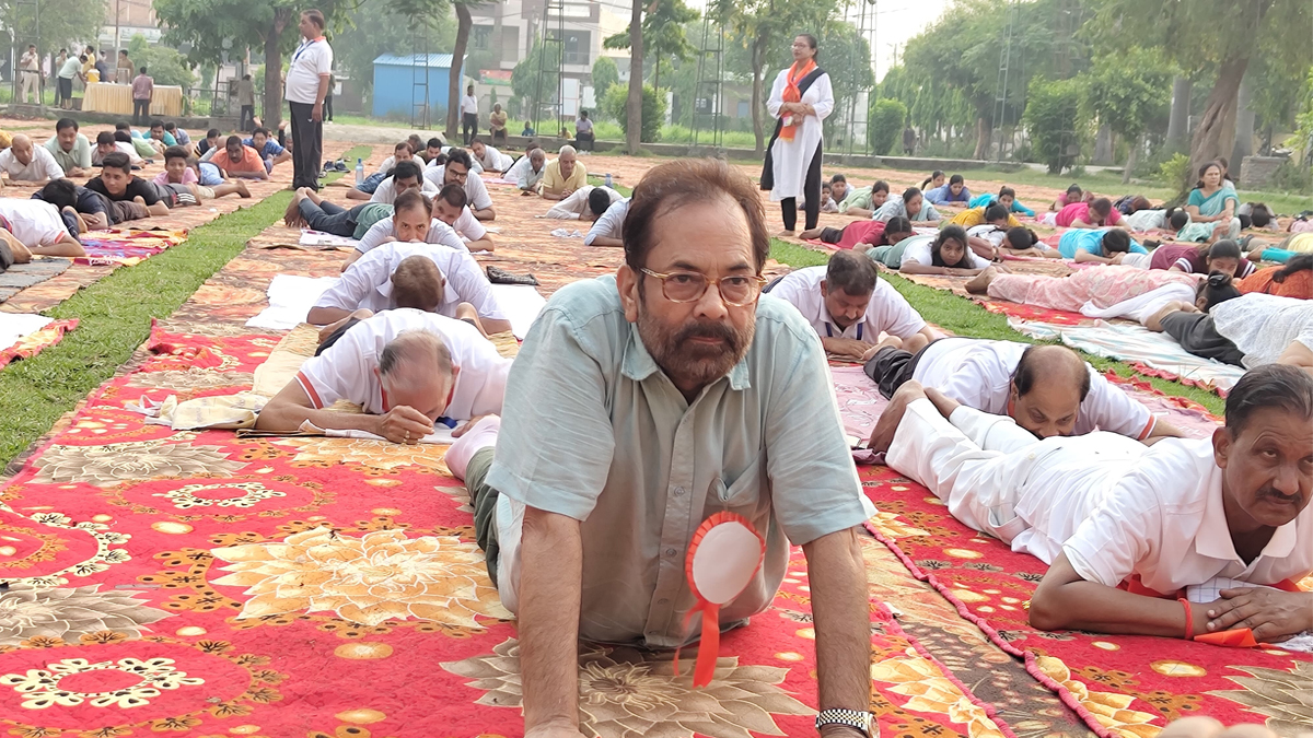 मुख्तार अब्बास नकवी का रामपुर दौरा, योग को बताया भारत का वैश्विक उपहार,
अंतर्राष्ट्रीय योग दिवस पर देंगे उपस्थिति