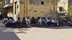 भाई के सामने भाई को मौत के घाट उतारा, जमीनी विवाद में छत पर सोते समय किया हमला,
वारदात से दहशत - image