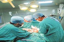 मरीज के हार्ट से चिपका ‘किडनी’ से 10 गुना बड़ा ट्यूमर , डॉक्टर्स भी रह गए हैरान - image