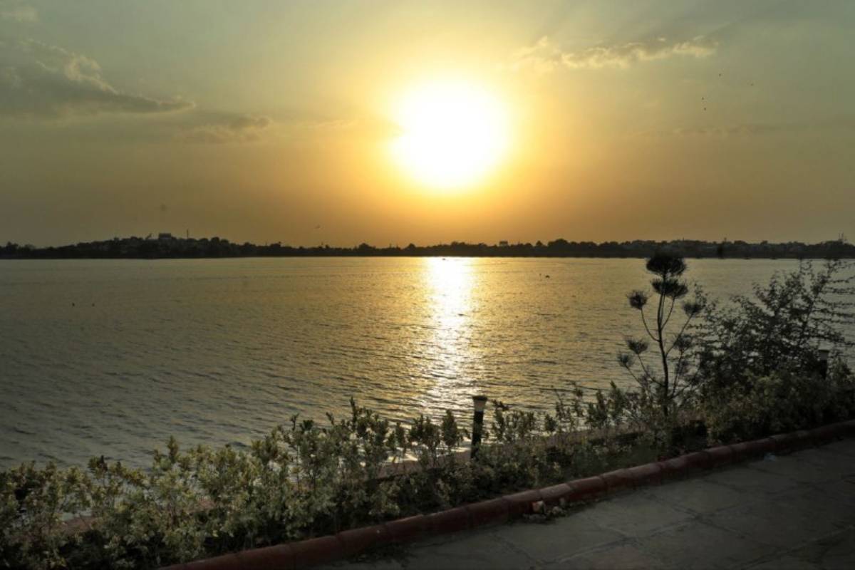 5 दिन से परेशान कर रही झुलसा देने वाली गर्मी