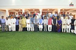 ‘पाकिस्तान में घुसकर अटैक करने की मुहिम पर लगी मुहर’, भारत लौटे दल ने मोदी को
दिलाया भरोसा - image