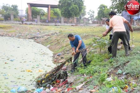 Amritam Jalam Campaign : पाली की महादेव बगेची नाडी का बदलेगा रूप, शहरवासियों ने बहाया पसीना