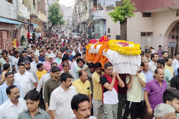 Pilot Rajveer Singh last rites photos