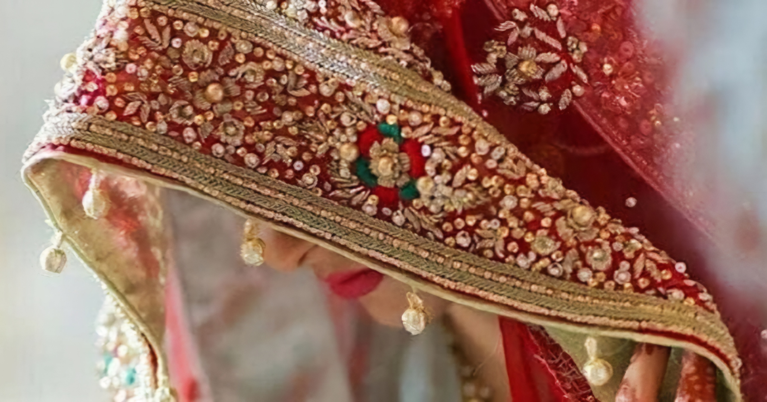 प्रयागराज में लुटेरी दुल्हन और फर्जी शादी गिरोह का भंडाफोड़, फिल्मी अंदाज में
लोगों को बनाते थे शिकार