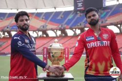 RCB vs PBKS, IPL 2025 Final: अहमदाबाद में बारिश शुरू, रॉयल चैलेंजर्स बेंगलुरु के
फैंस की बढ़ी धड़कने - image