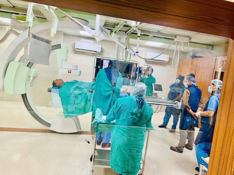 आरयूएचएस अस्पताल में एंजियोग्राफी की सुविधा प्रारंभ। फोटो-पत्रिका