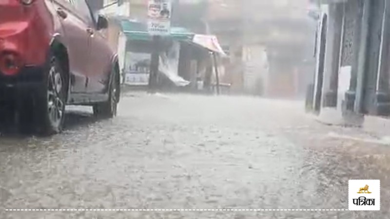 Rain brings coolness in weather in Bijnor