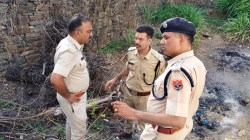 राजसमंद : बाड़े में मिले महिला के अधजले शव के टुकड़े, गड्ढे से बाहर निकला था हाथ,
फैली सनसनी - image