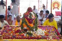 अयोध्या में श्रीराम दरबार की प्राण प्रतिष्ठा शुरू, गंगा दशहरा पर मुख्य समारोह,
CM योगी होंगे मुख्य अतिथि - image