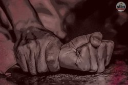 पति-पत्नी के झगड़े में नर्क बन गई बेटी की जिंदगी, पिता के दोस्तों ने कई बार लूटी
आबरू, फिर… - image