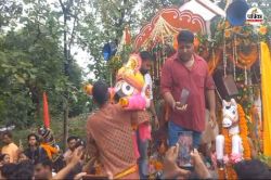 Jagannath Rath yatra: Video: भगवान जगन्नाथ की निकली रथयात्रा, बहन सुभद्रा और भाई
बलभद्र के साथ पहुंचे मौसी के घर - image