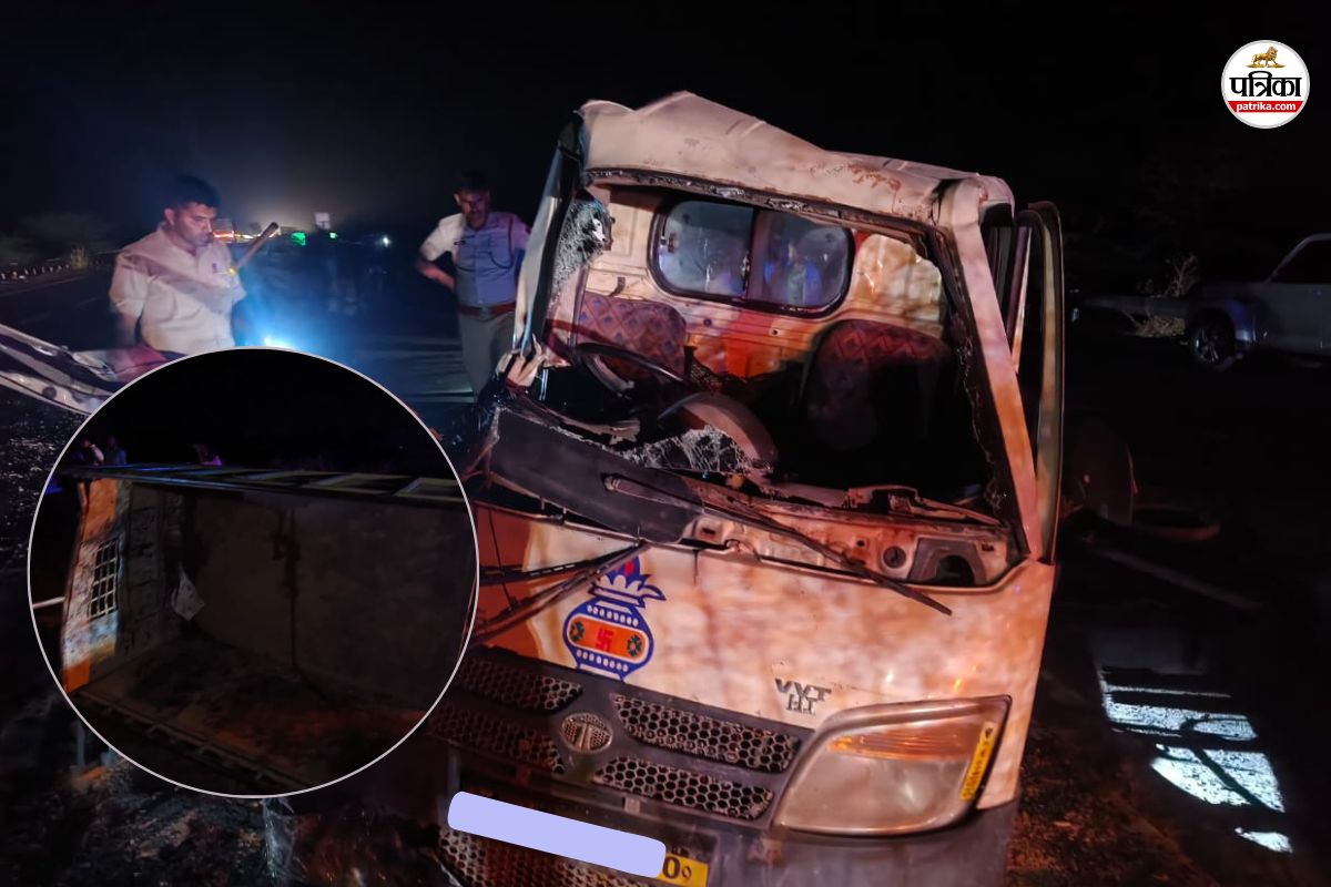 Road Accident: राजस्थान के बाड़मेर में भीषण सड़क हादसा, ट्रेलर की टक्कर से टेंपो
के उड़े परखच्चे, दो की मौत