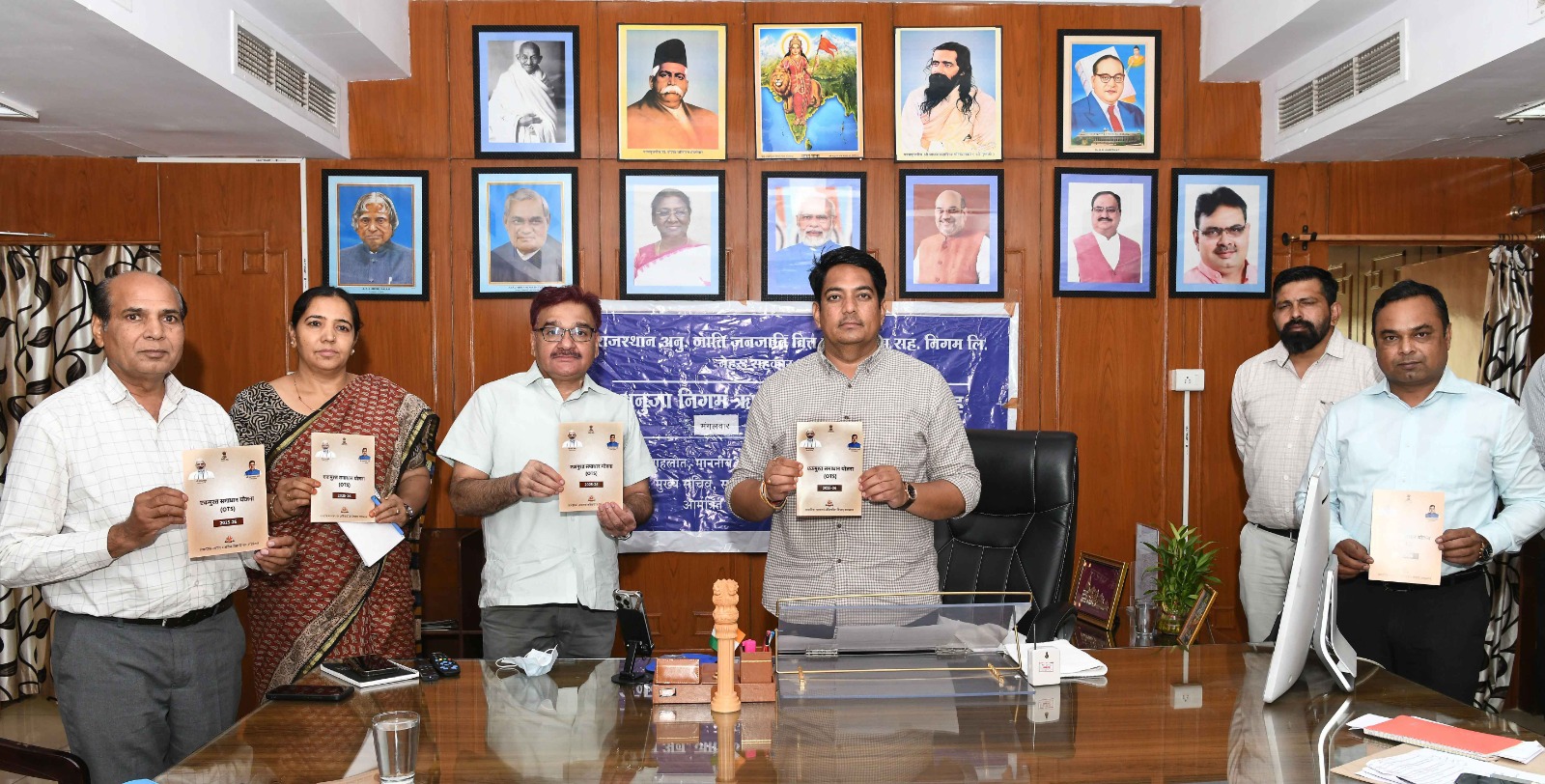 सामाजिक न्याय एवं अधिकारिता मंत्री अविनाश गहलोत ने मंगलवार को राजस्थान अनुसूचित जाति जनजाति वित्त एवं विकास सहकारी निगम लि. के ऋण आवेदन पोर्टल का शुभारम्भ किया। फोटो-पत्रिका।