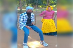 राजस्थान में चाकू से गला रेतकर पत्नी की हत्या, खुद को भी किया घायल, आनन-फानन में
किया अंतिम संस्कार - image