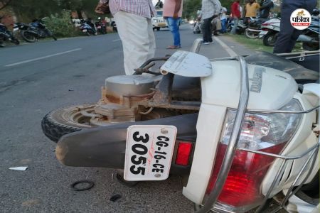 Car-scooty accident