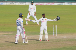 SL vs BAN: पथुम निसांका के शतक से श्रीलंका मजबूत, बांग्लादेश पर बनाई 43 रनों की
बढ़त - image