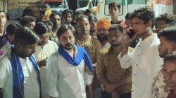 Amroha: अमरोहा में बारात पर पथराव, 7 लोग घायल, बारात चढ़ने के दौरान हुआ विवाद,
पुलिस बल तैनात - image